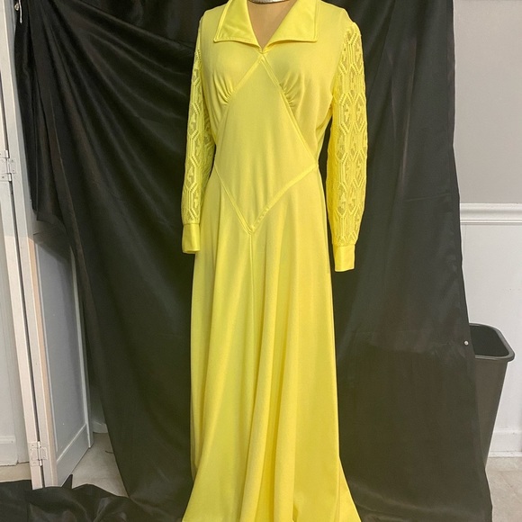 1970s yellow maxi dress long sleeves very beautiful - Picture 10 of 11